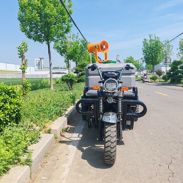 多功能電動除塵灑水車