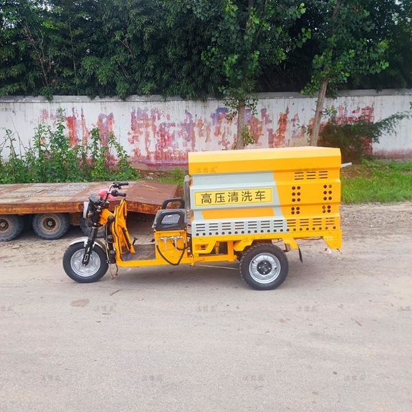 小型電動沖洗車