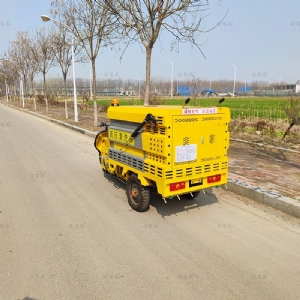 路面養(yǎng)護(hù)沖洗車(chē)